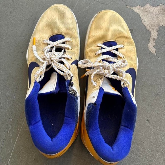 Nike Zoom Kobe 7 VII System Lakers Home 2012 Size 9.5 Sneakers Shoes 488371-101 - Picture 2 of 8